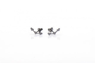 Karma symbols earring triple hearts gold