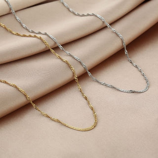 Michelle Bijoux Necklace Twisted Thin