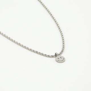 Michelle Bijoux Necklace Smiley Twisted