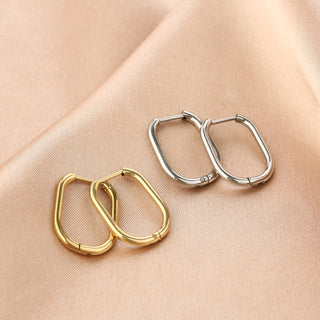 Quadratischer Creolen-Ohrring von Michelle Bijoux