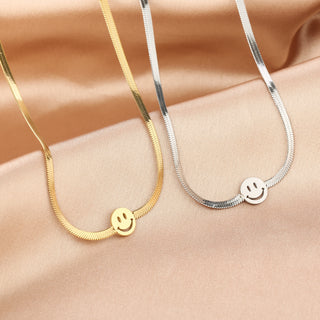 Michelle Bijoux Necklace smiley snake link