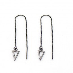 Karma-pull-trough-oorbel-triangle-gunmetal-m1836