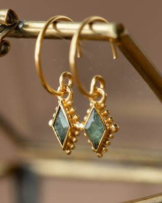 Muja Juma Oorhangers Eira Diamond