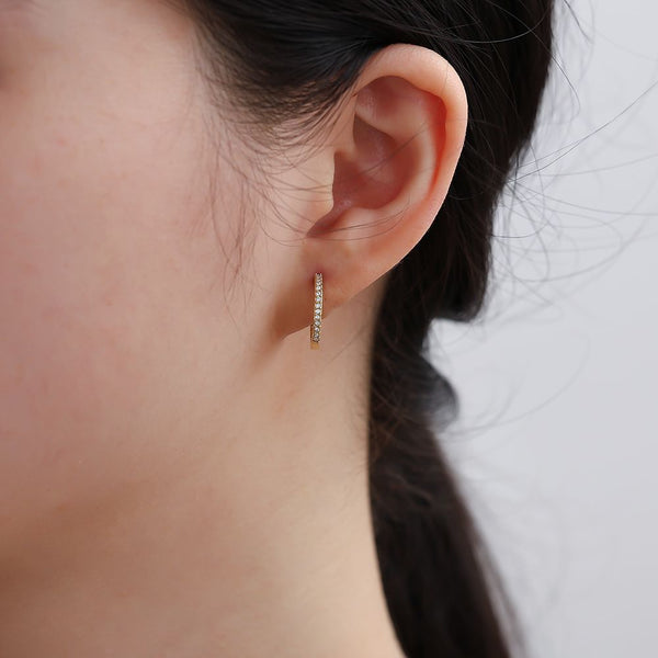 Bijoutheek Oorknoppen Halve Hoop Zirconia Steentjes Fijn