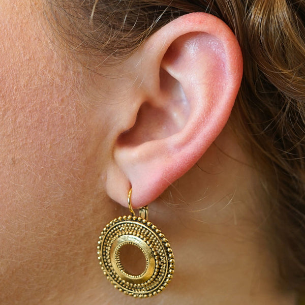 Camps & Camps Earring essential round