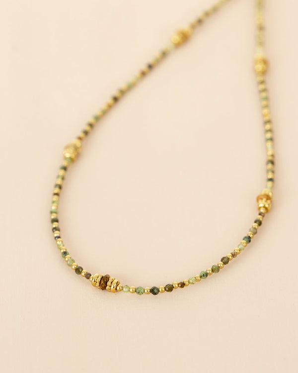 Muja Juma Collier tiger eye mixed gems & three beads