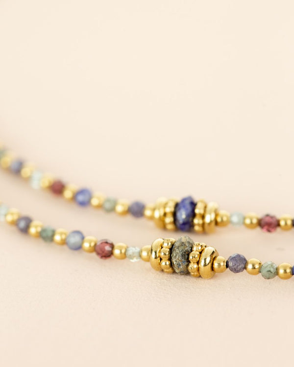 Muja Juma Collier mixed gems & three beads