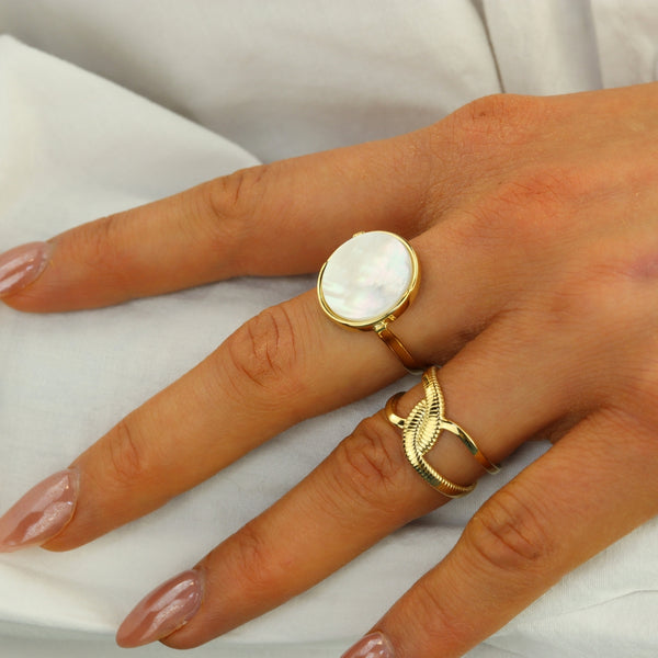 Camps & Camps Oval Mother Of Pearl Ring 6S049_MP