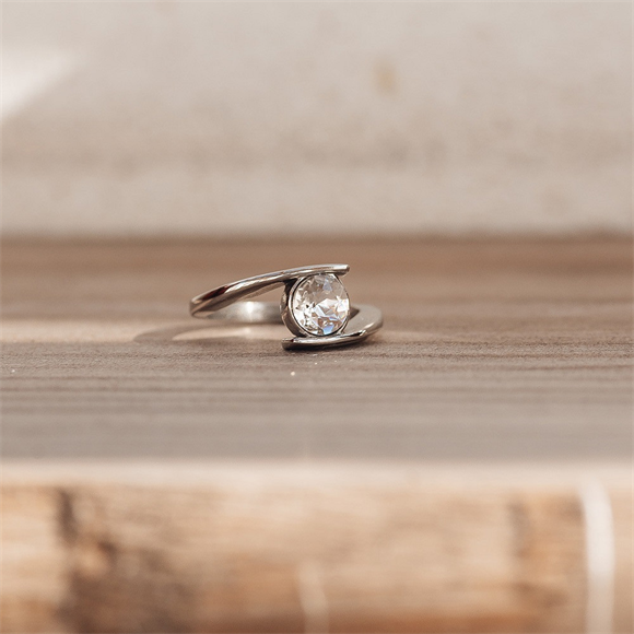iXXXi Fame Ring Sera Crystal