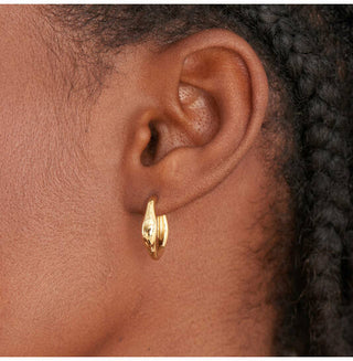 ANIA HAIE Making Waves | Wave Huggie Hoop Earrings