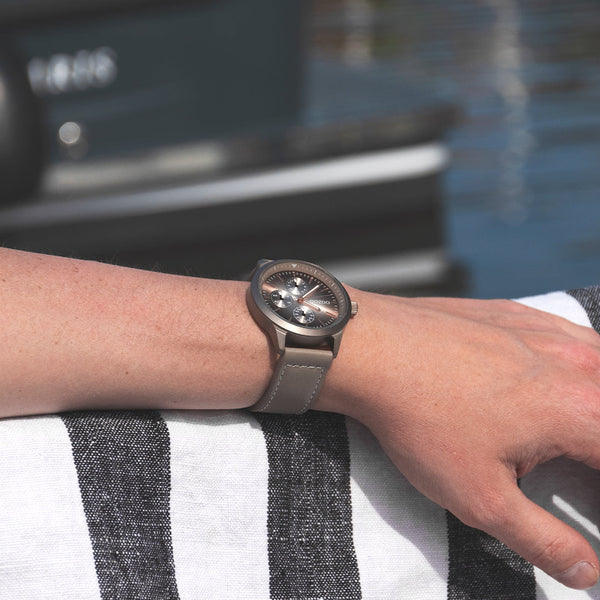 Oozoo Watch with leather strap (48mm)