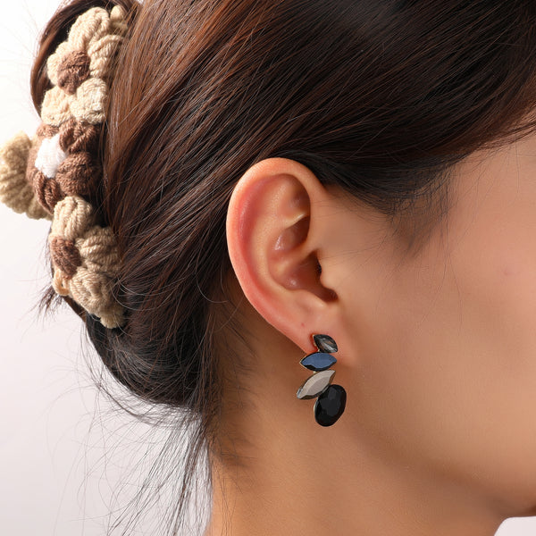 Go Dutch Label Oorknoppen Half Flower Stone Stud Goud