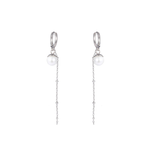 Go Dutch Label Pearl earrings with chain