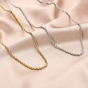 Michelle Bijoux Twisted necklace