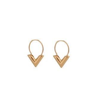 Koop gold Go Dutch Label 'V' earring